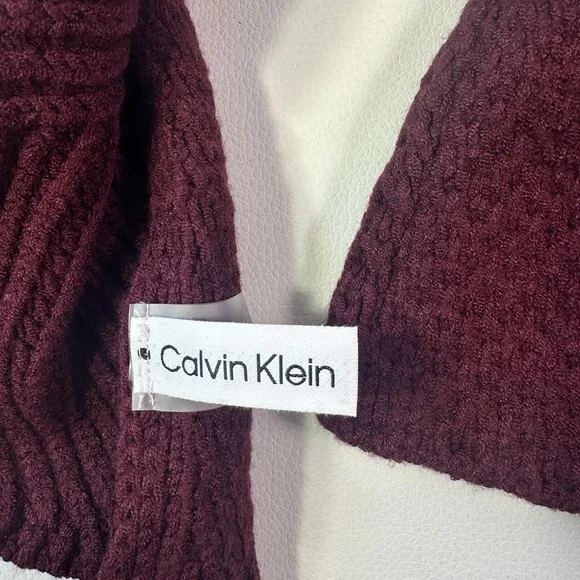 4/$25** New Ladies Calvin Klein Burgundy Heavy Knit Scarf - Picture 5 of 6